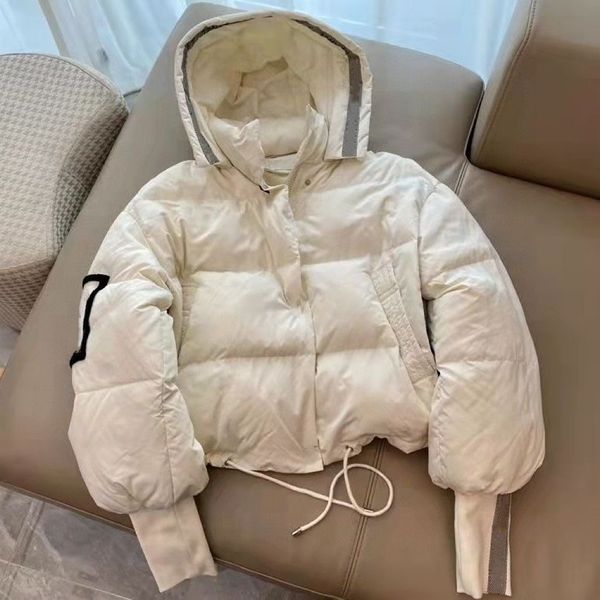 Parkas Haute Couture en duvet pour femmes Design vêtements d'extérieur manteaux chauds d'hiver mode haut pour femme manteaux gonflés vêtements courts