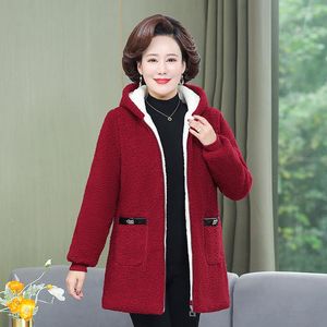 Manteau en laine d'agneau d'hiver pour maman en peluche épaisse mi-longue veste rembourrée mode féminine d'âge moyen veste polaire granulaire2023