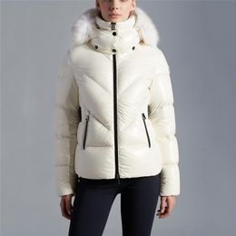 Parkas pour femmes 22fw White's White Goosedownbig Fur Collarhodyded Veste courte veste de haute qualité Hiver épaissie de manteau chaud 221205