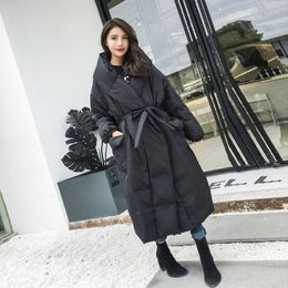 Parkas en duvet pour femmes 7XL mode manteaux hiver Super Long Fuffy manteau en duvet mode féminine surdimensionné à capuche avec ceinture était mince manteau en duvet chaud wq511 220930