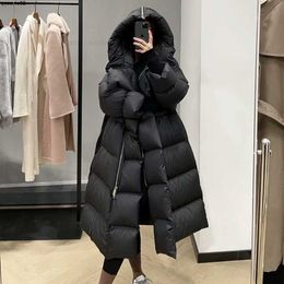 Les parkas pour femmes en bas de la grande courtepointe portant deux vestes d'oie blanche vers le bas nouveau épaissis à capuche à capuche à capuche longue à capuche