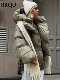 Parkas de plumón para mujer BKQU, chaqueta gruesa y cálida con burbujas, abrigo con capucha de manga larga para otoño e invierno, prendas de vestir acolchadas de algodón para calle 231023