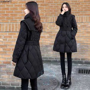 Veste noire parkas pour femmes pour la veste en coton pour femmes pour l'automne et le col de la marine hiver
