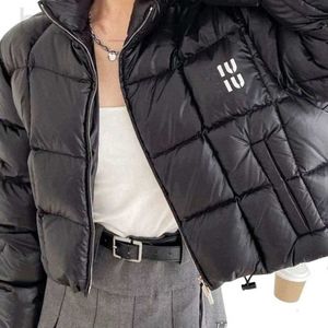 Dames donsparka's designer 23ss donsjack winterjassen 90% witte eend pufferjack korte effen kleur letterprint vest jas XI5P