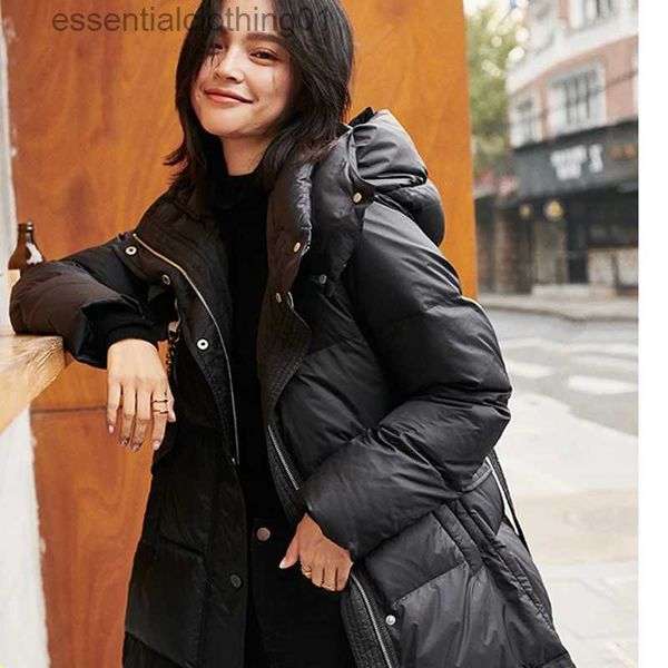 Parkas de plumón para mujer, chaqueta acolchada de invierno, capucha cálida, cinturón ajustable, cremallera con abertura lateral, talla grande 4XL, abrigo de moda para mujer blanco y negro L231102