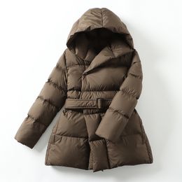 Parkas en duvet pour femmes Vestes d'hiver Manteau décontracté chaud ultra léger Femme Veste bouffante avec une ceinture Parka à capuche grande taille Pardessus 221124