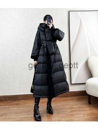 Parkas pour femmes hiver longue doudoune épaisse pour femme avec chaîne de traction à capuche et poignets larges manteau de neige noir marine à la mode J2301011