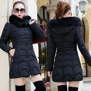 Parkas pour femmes hiver femmes veste Parka grand col de fourrure à capuche épais chaud femme manteau veste décontractée mode européenne hauts noirs 30 degrés 231027