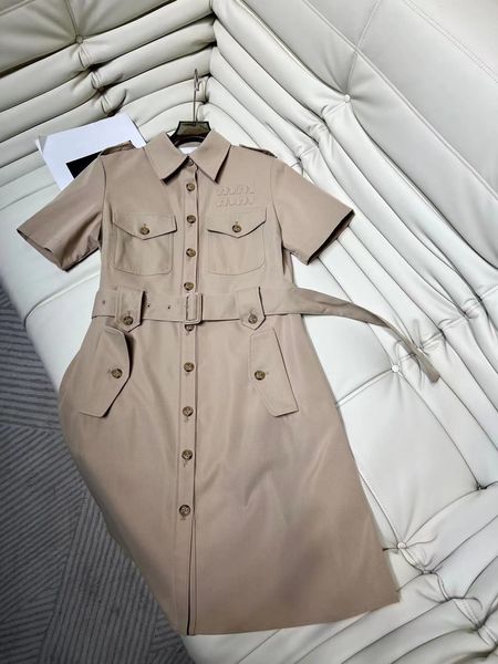 Robe de styliste pour femmes, début du printemps, chemise à col polo, coupe-vent, ceinture, manches courtes, robe de travail pour femmes, nouvelle collection