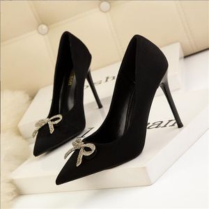 Chaussures habillées pour femmes à la mode talons hauts doux sexy pointu strass Bow Asakuchi chaussures simples hauteur de talon 6 cm 9.5 cm