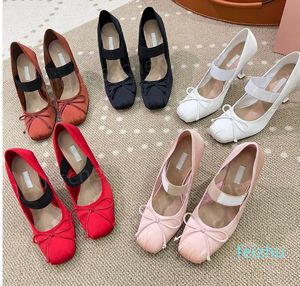 Damesjurkschoenen Hoge hakken Miu Wedding Bow Formele schoenen Designer Luxe Satijn Elastisch Casual Square teen Zwart wit rood roze fijne hakfeest Promgrootte35-40