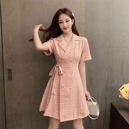 Robes pour femmes Plaid Summer Button Bow Mini Costume français Robe crantée Tempérament Design simple Femme Plus Taille LS374 210506