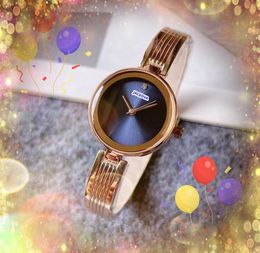 Dames beroemde Designer Quartz Watch Classic Small Fine Roestvrijstalen riem Clock Bracelet Waterdicht Super Bright Business Casual polshorloge Montre de Luxe Gifts