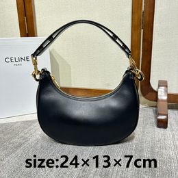 Sacs de mode pour femmes marque de mode européenne en cuir véritable doux demi-lune bandoulière réglable sac à main un sac à bandoulière