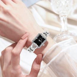 Mode van damesmode hoogwaardige luxe kleine geur vierkante keten diamanten horloge