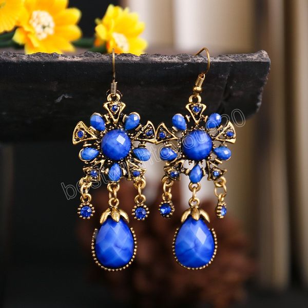 Boucles d'oreilles pendantes creuses sculptées en fleurs pour femmes, cintres en alliage de perles de pierre rouge Bollywood Jhumka, bijoux ethniques indiens, 2022