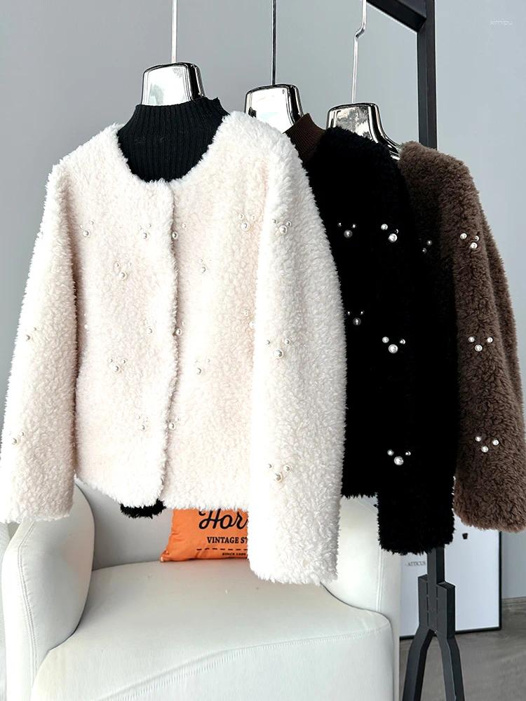 Pelliccia femminile 2024 cappotto in pile di pecore con peli con capelli di agnello e vento fragrante integrato perla