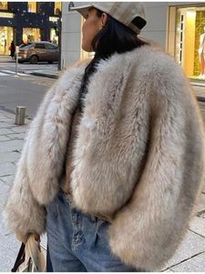 Elegant Faux Fur Jacket: Fluffy Short Outwear for Women