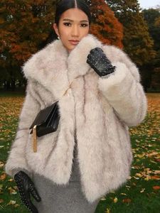 Women's Elegant Faux Fur Coat: Stay Cozy in Fluffy Warmth This 2024 Winter