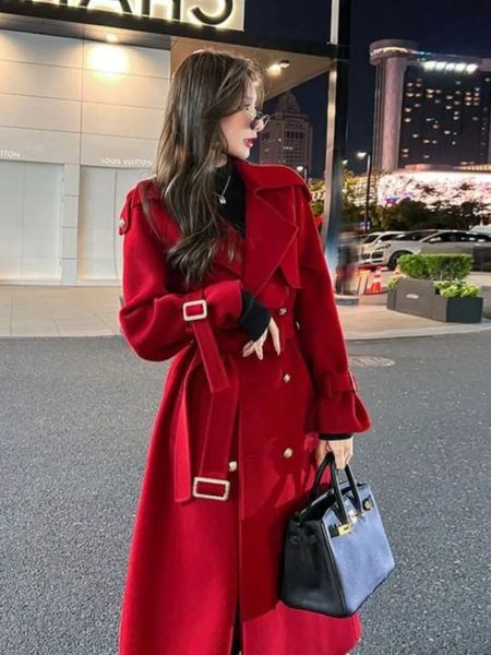 Femmes fausse fourrure 2023 automne hiver haut de gamme noël rouge lâche laine Long manteau épais chaud à lacets laine femme mode vestes 231122