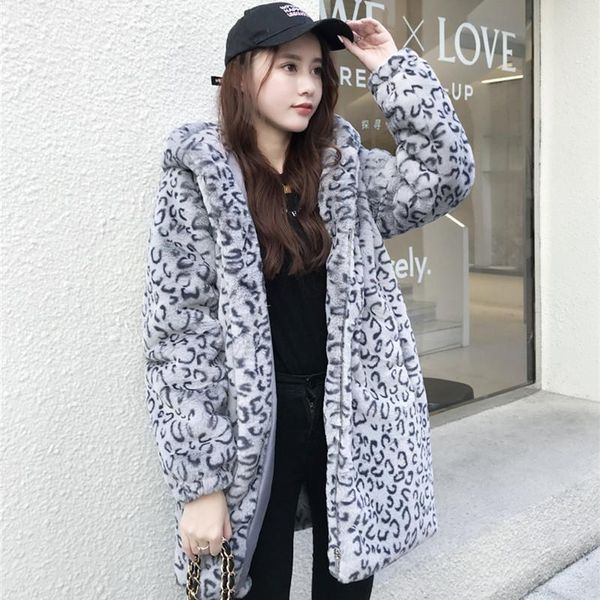 Abrigo con capucha de leopardo gris cálido grueso de invierno 2023 de piel sintética para mujer, ropa de abrigo larga para mujer, chaqueta holgada de talla grande de moda coreana para mujer