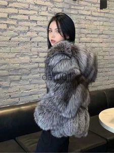 Dames Bont Nepbont 2022 Nieuwe Winter vrouw mode Luxe Faux Zilver Koreaanse stijl bontjas imitatie vossenbont Harige warme bontjas met capuchon vrouwen x0907