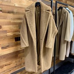 Piel de mujer Piel sintética Versión correcta Teddy Teddy Bear Coat Abrigo de piel de grano largo para mujer Abrigo de invierno para mujer abrigo de piel para mujer Piel gruesa y cálida 231026