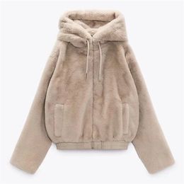 Fourrure femme fausse fourrure DiYiG femme automne et hiver femmes doux effet fausse fourrure peluche yang gao mao veste à capuche 220923