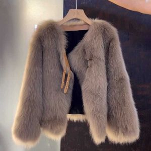 Fourrure de fourrure pour femmes Fox Fox Fur Grass Coat court automne / hiver Nouveau hiver Hauning Corée Édition petite bouton en cuir parfumé TOP {CATTEMORY}