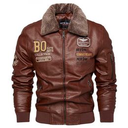 FURA FURS FURA FURA DEL INVIERNO Vintage Motocicleta Faux Jacket Men Bordado de piñera Desveligible Biker PU Capacino de bombardero