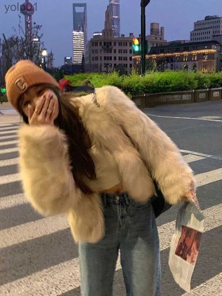 Women's Fur Faux Fur Winter New Women Coat Light Short Fashion Sexy Fluffy Jacket Abrigo de piel para mujer Coreano Suave Fluffy Warm Faux Fur Long Villus CoatL231013