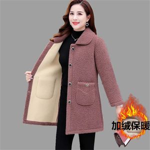 Женская одежда из искусственного меха XL-6XL, женская одежда для пожилых людей среднего возраста, утолщенное пальто из искусственной овечьей шерсти, зимнее пальто для матери, зернистое бархатное пальто средней длины 220927