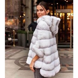 Femmes fourrure Faux réel Rex lapin manteaux et vestes femmes grande taille hiver véritable naturel Poncho chauve-souris manches haut à capuche 221006