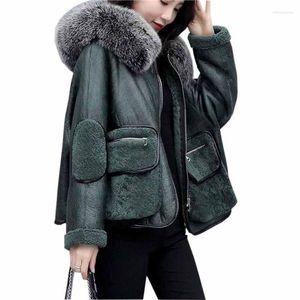 Manteau à capuche en laine d'agneau Faux vert pour femmes Manteau femmes hiver Femme grand col à capuche Cape veste d'extérieur