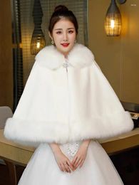 Abito da sposa con scialle in pelliccia da donna, mantello bianco caldo di grandi dimensioni durante l'inverno