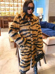 Dames fur taruxy imitatie jas vrouwen mode tijger gestreepte casual lange jassen winter high street warme los rechte jassen teddy