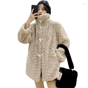Manteau de fourrure blanc chaud pour femme, vêtement d'extérieur, bouton en corne, veste moelleuse, longue, en Faux agneau, hiver 2023