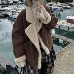 Abrigo de piel de invierno Vintage de gamuza de cordero para mujer, solapa, manga larga, botones peludos de un solo pecho, chaqueta cálida, prendas de vestir exteriores holgadas