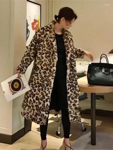 Femme de fourrure pour femmes fausse couche d'hiver léopard épais épais pelucheux à manches longues chaudes de luxe extérieurs
