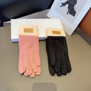 Gants pour femmes Gants en laine neuve gants à la mode pour l'automne et l'hiver doublure chaude et moelleuse plaid classique super confortable à utiliser doux polyvalent taille unique
