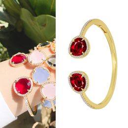 Dameshandarmbanden voor vrouwen edelsteen rode stenen manchet Bangle mode ontwerper sieraden kostuum accessoires manchet banlges kerstcadeau vrouwelijk feest meisjes op handen