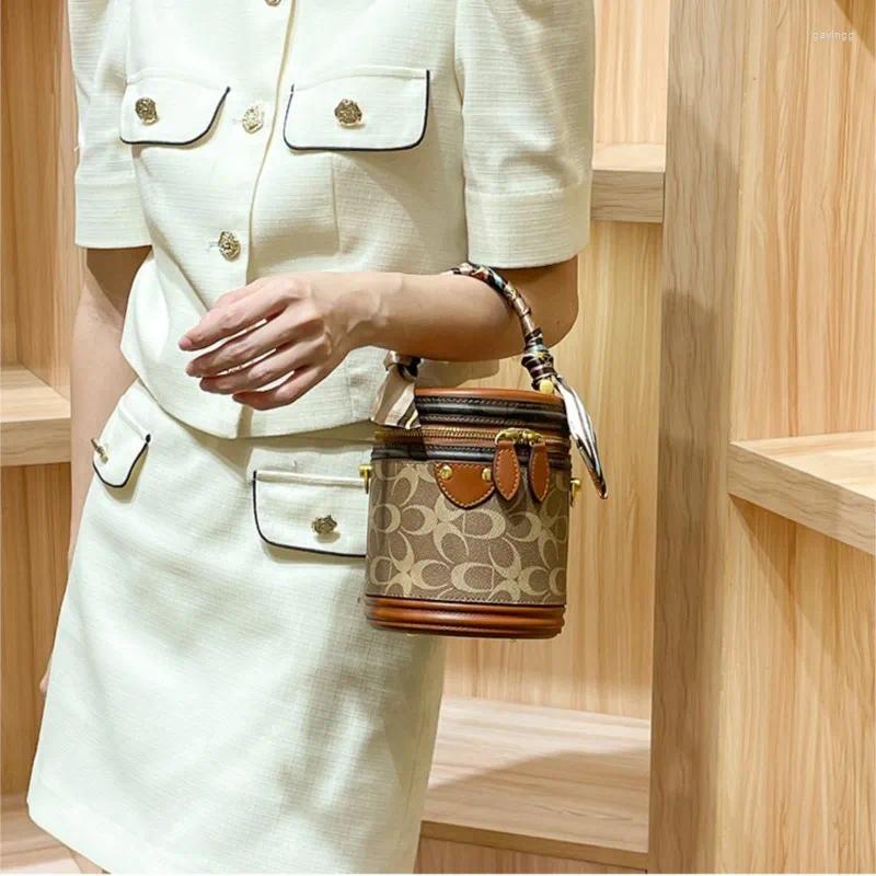 Kvinnors handväska modedesigner cylinderväska enkel axel crossbody liten storlek