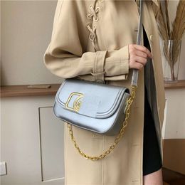 Sac à main pour femme haute valeur esthétique, style coréen léger haut de gamme chaîne polyvalente mode sous les bras sac à bandoulière simple niche sac de transport