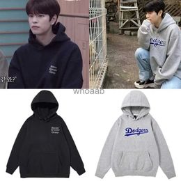 Dames Hoodies Sweatshirts Stray Kids Kim Seungmin Same Hoodies Dames Heren Koreaanse stijl Los sweatshirt Kpop SKZ Herfst Lange mouwen Streetwear Truien YQ230928