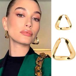 Boucles d'oreilles à tige en cuivre irrégulières pour femmes, personnalité féminine, tempérament Simple, Triangle exagéré Hip Hop géométrique or argent, boucles d'oreilles bijoux