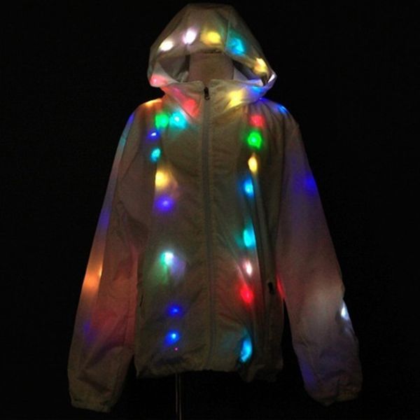 Vestes pour femmes 1pcs imperméable LED veste vêtements cool robe de danse manteau coloré lumières clignotantes Halloween costumes de fête de noël 230809