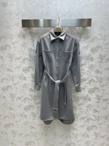 Vestes pour femmes 2023 Début de l'automne Manteau de laine gris de qualité supérieure Délicat et petits revers Poches à double poitrine Mélange Tissu Confort