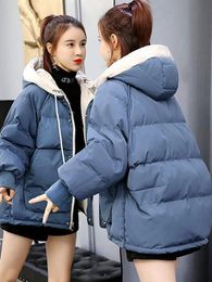 Vestes féminines 2023 épaississez un coton chaud à coton parka rembourrée des femmes de vêtements d'hiver parkas veste de mode de pain à capuche 231118