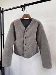 Vestes féminines 2024 Automne / hiver Vintage Grain Fleece Two usur fourrure Integrated Warm Loose Couet 1122