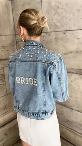 Damesjassen BRUID Strass- en parelspijkerjasje Aangepaste mevrouw Jean jas Wifey Denim Gepersonaliseerde bruidsbruiloftjas Bruid om jassen te zijn 231121